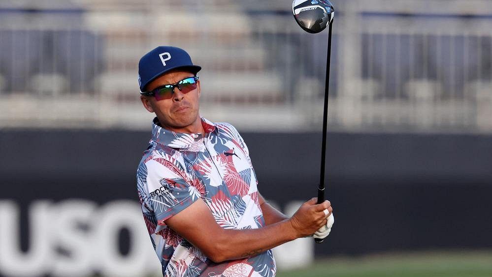 V polovině golfového US Open stále vede domácí Fowler