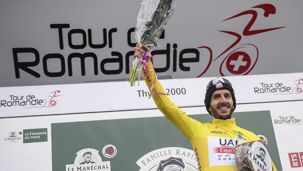 Královskou etapu Kolem Romandie vyhrál Yates a oblékl se do žlutého