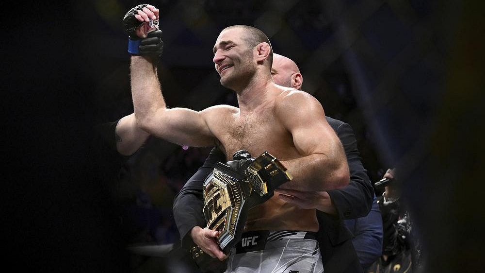 Senzace v UFC! Nový šampion zaskočil celý svět. Nemám slov, dojímal se po zápase