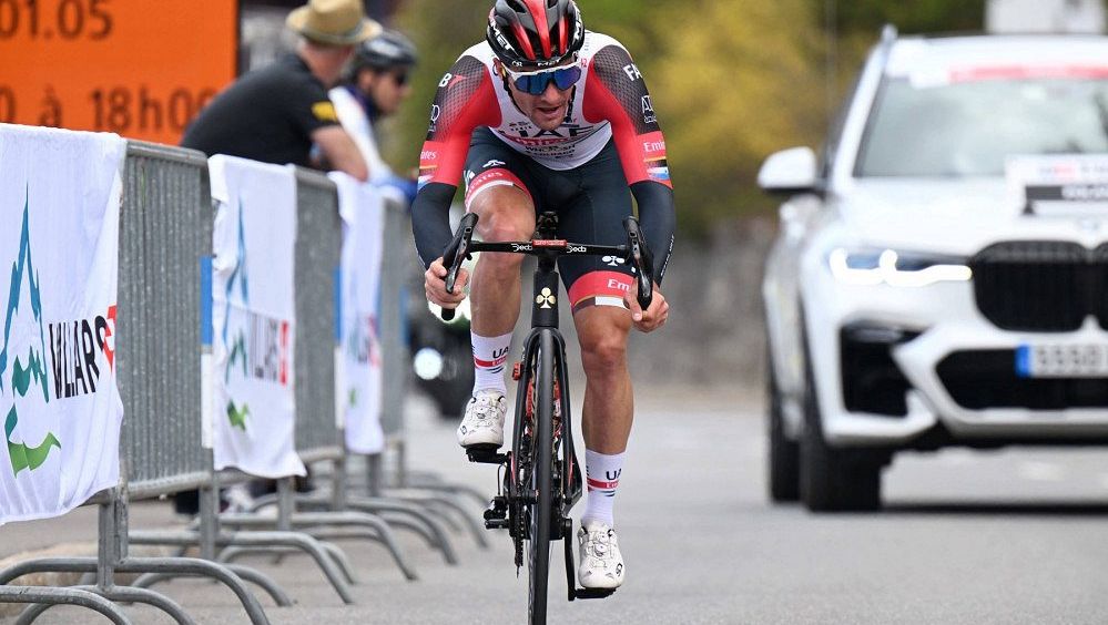 Parťák slovinského cyklisty Pogačara končí kariéru kvůli problémům se srdcem