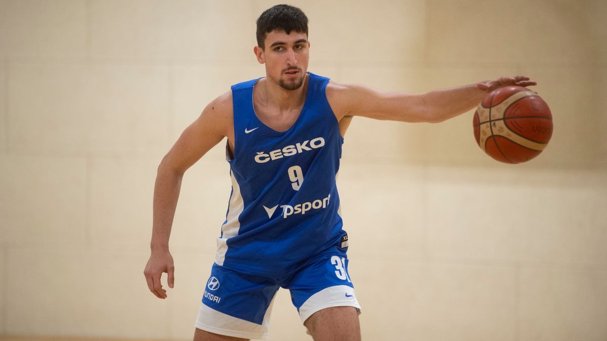Basketbalový reprezentant Böhm se vrací do Čech a posílí Slavii