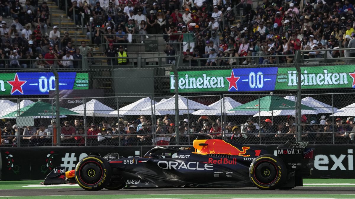 Mistr světa Verstappen vyhrál také druhý trénink Velké ceny F1 v Mexiku
