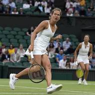 Barbora Strýcová ve finále wimbledonské čtyřhry.