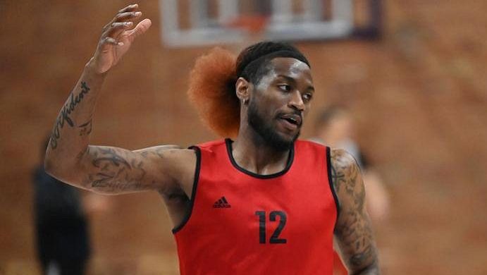 Basketbalisté USK a Opavy zvládli těsné koncovky svých čtvrtfinále play off