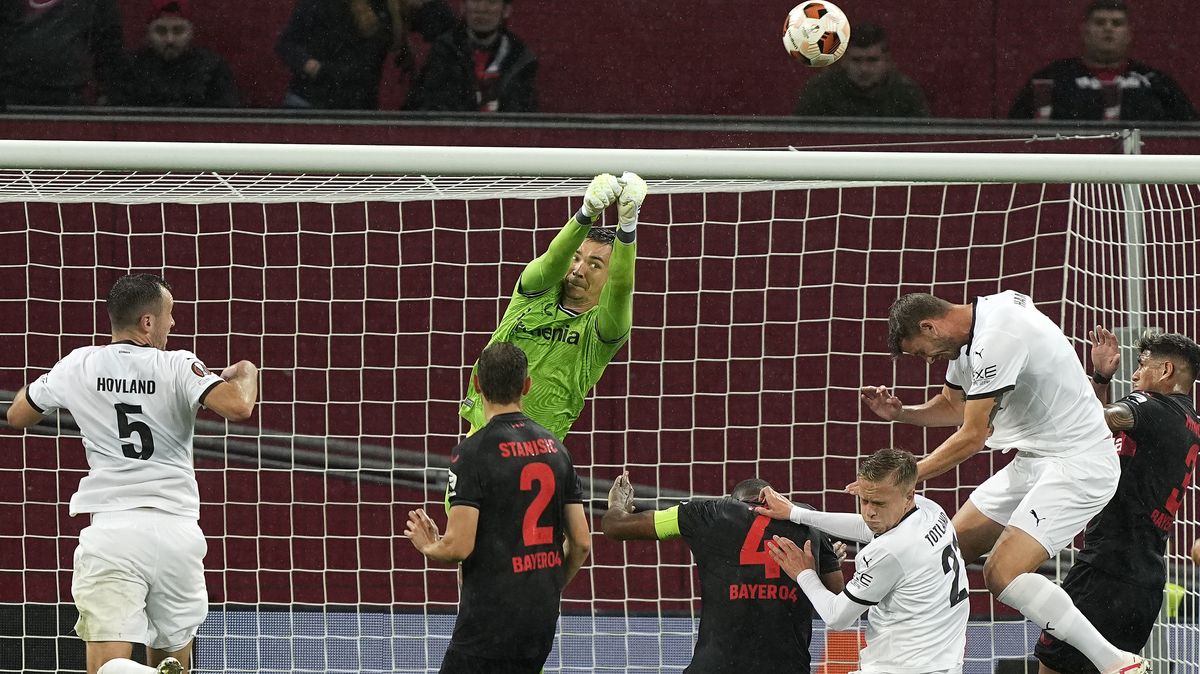 En ny Neuer?  Kovář strålte på sin debut med Leverkusen