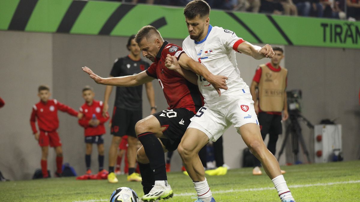 Nesmyslná druhá žlutá, Chytil hrál ramenem, diví se Jurásek vyloučení