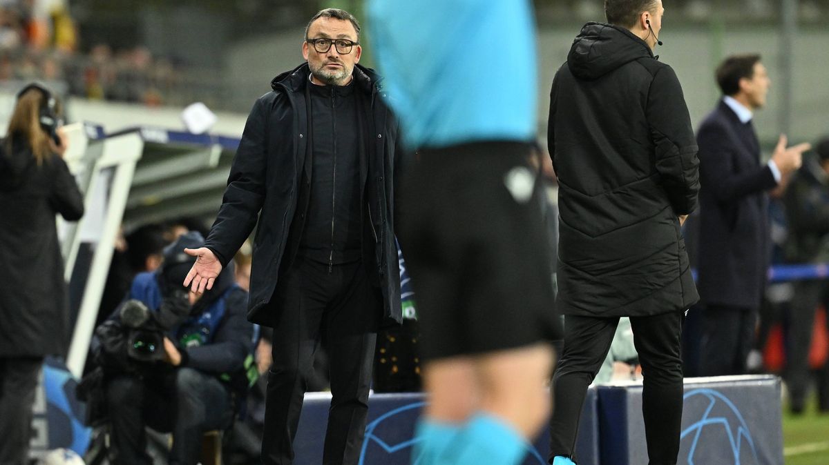 Bezradná Francie? Chceme pořádat olympiádu a nezvládneme 300 fanoušků, nechápe kouč