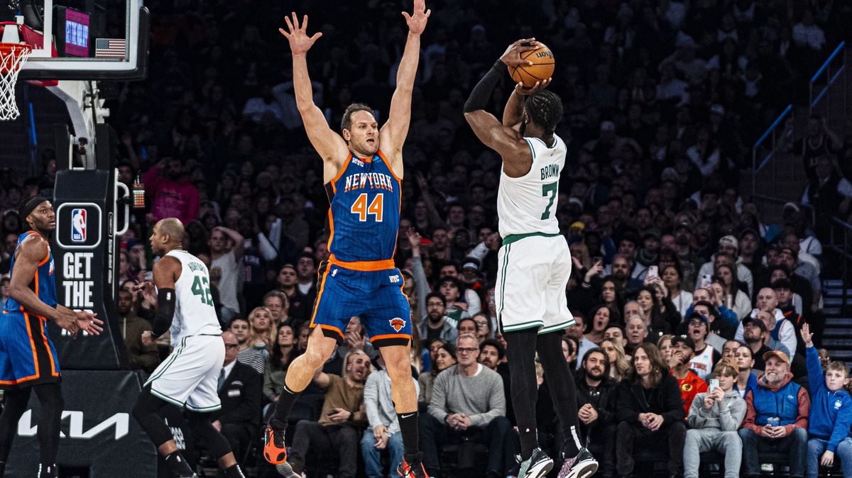 Basketbalisté Bostonu a Minnesoty potvrdili výhrami vedení v konferencích NBA