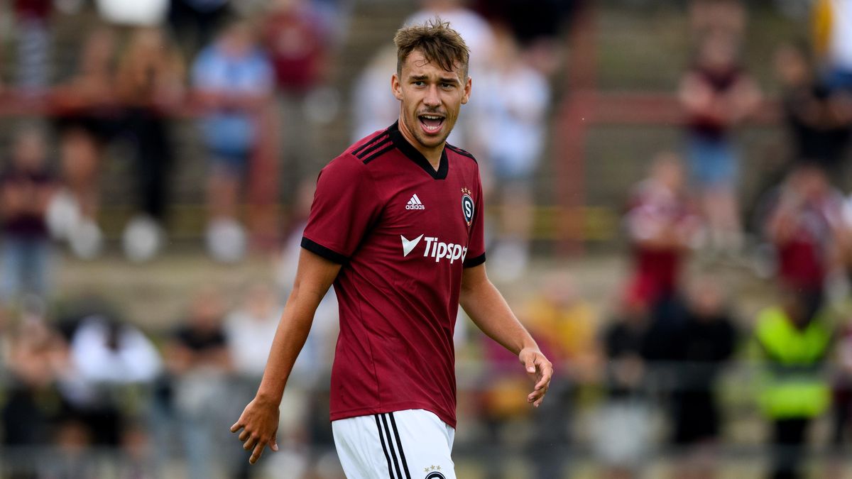 Ryneš oslavil novou smlouvu dvěma góly. Sparta znovu vyhrála, premiéra pro mladíka