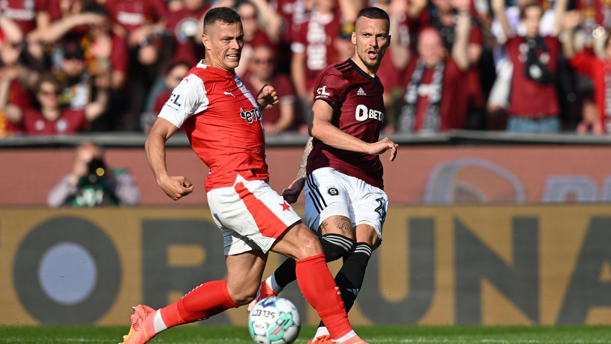 Vstup mezi pracháče, centrála pro sudí a sestřihy na Sport.cz. Liga se rozjíždí