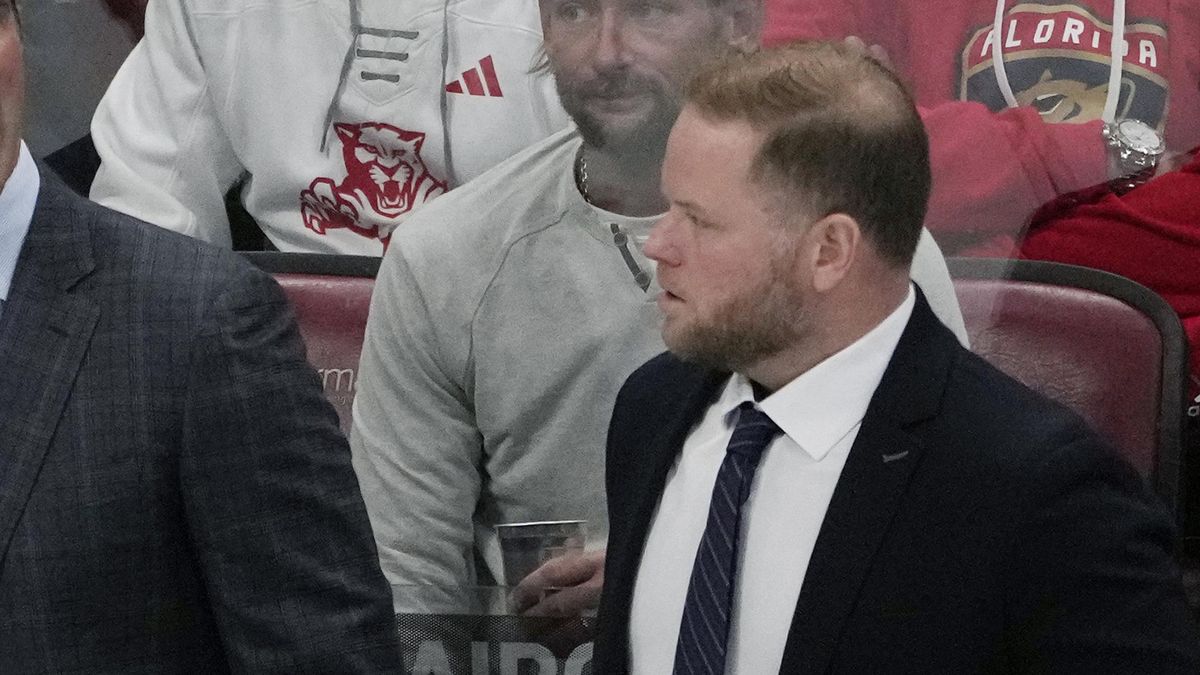 Nejslabší tým NHL San Jose povede dosavadní asistent Warsofsky