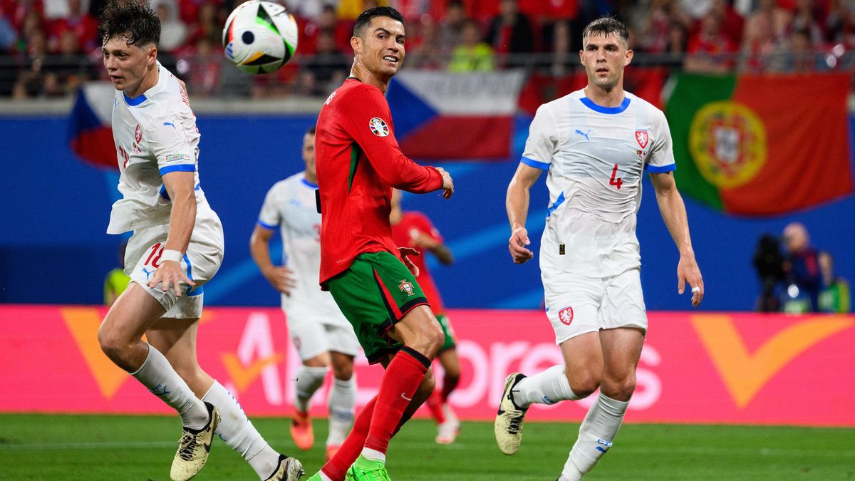 UEFA vyplatí českým klubům miliony