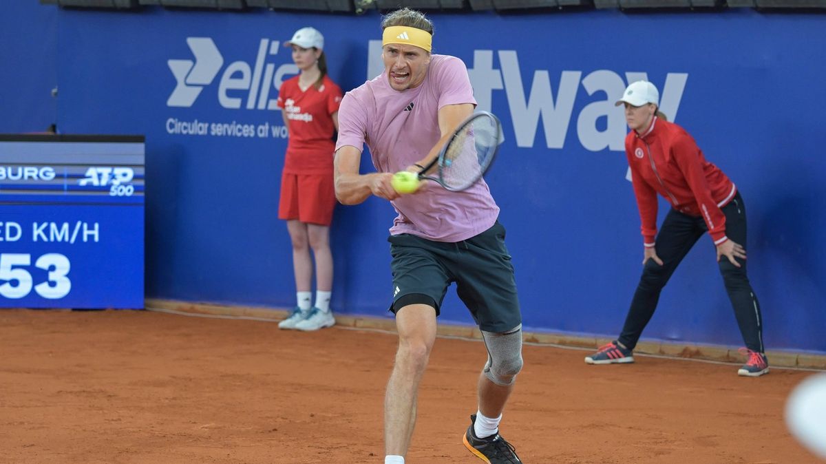 Zverev zvládnul návrat na antuku, Ruud překvapivě padl