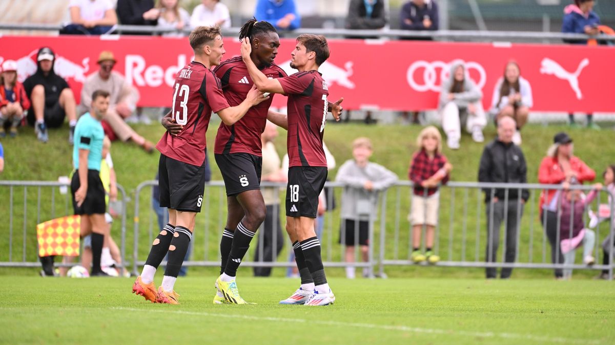 Krásná rána Daňka a důraz Olatunjiho. Sparta bez řady opor uhrála v generálce remízu