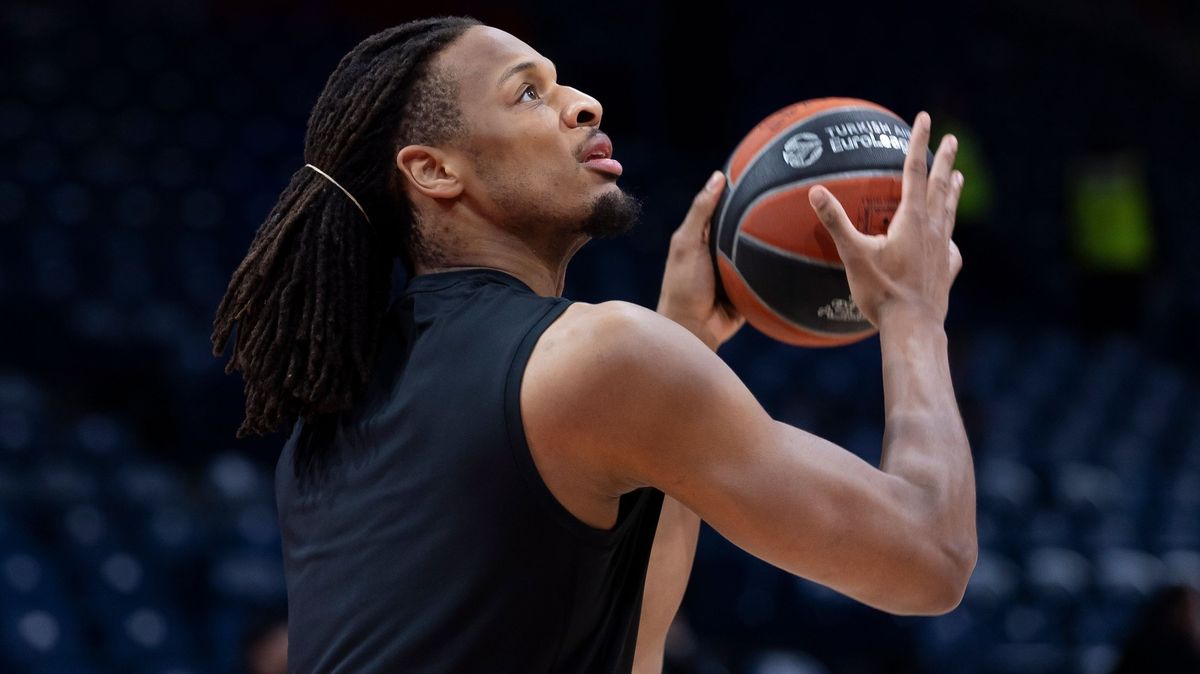 Skandál v Austrálii. Basketbalista vypnul soupeře hlavičkou