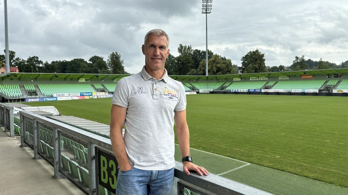 Karviná se dočkala trenéra. Přebírá ji Hyský, zachránce Bielan bude asistent