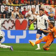 Detailní záběr na střelce první branky Xavi Simonse (7)