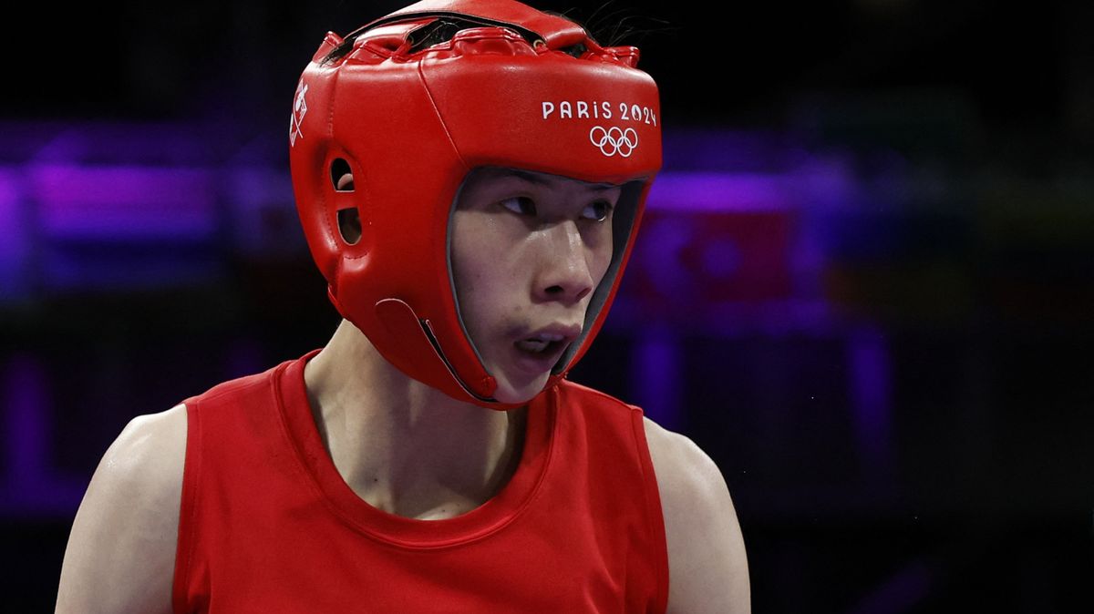 I druhá kontroverzní boxerka má na OH jistou medaili