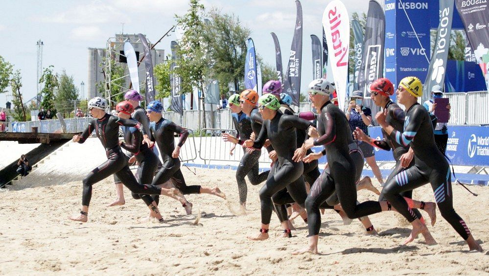 Ruští a běloruští sportovci by se mohli vrátit do soutěží také v triatlonu