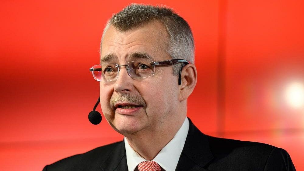 Tvrdík se kaje, omluvil se Šmicrovi! Přehnal jsem to, přiznal šéf Slavie