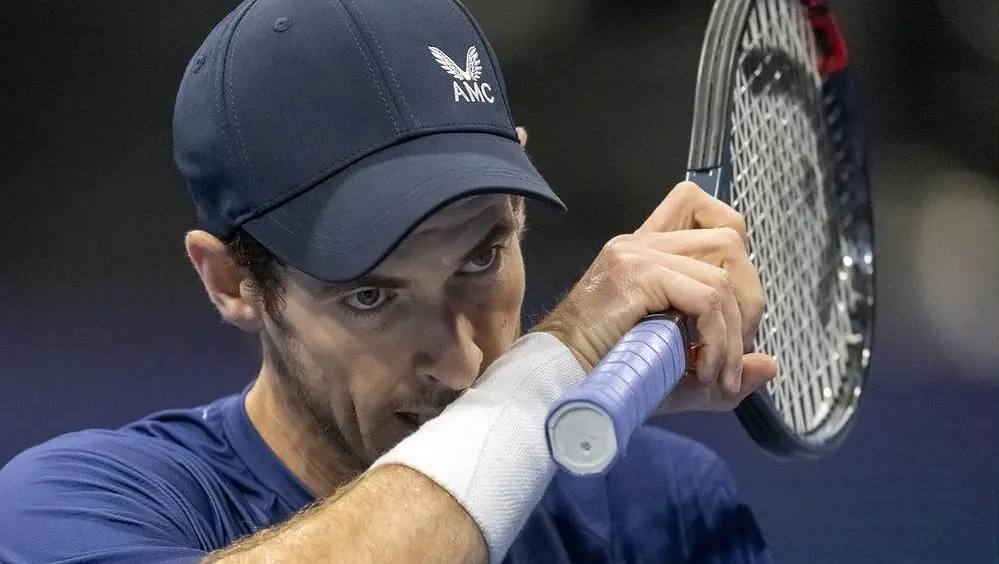 A. Murray – Safiullin 6:7, 6:3, 6:4, Andy Murray returnerte seirende til Basel etter 17 år