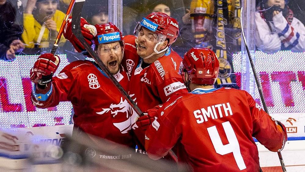 Uzdravený Vrána rozhodl o postupu Třince. Hokej Ocelářů svérazně pojmenoval Hlava