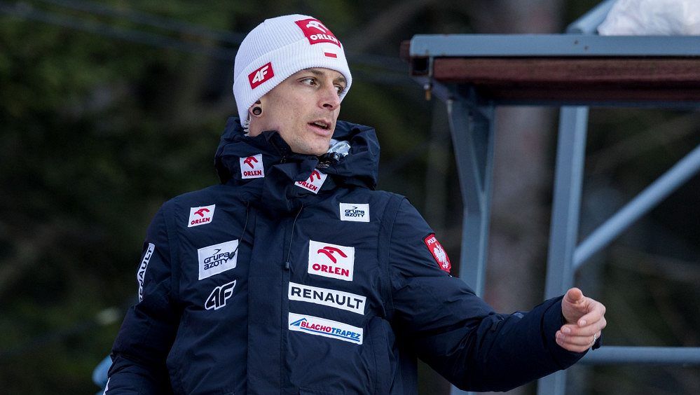 Katastrofe!  Nordmenn under ild fra kritikere.  Organisasjonen var tragisk, blir revet med den østerrikske treneren