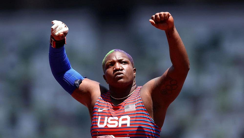 Koulařka Saundersová, stříbrná olympijská medailistka, nesmí rok a půl závodit