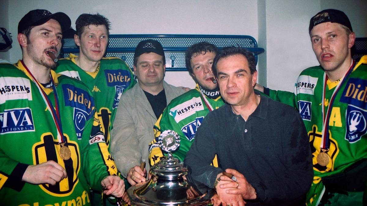 O titul s majitelem ve vazbě. Místo výplat sud piva a zabíjačka, vzpomíná legenda
