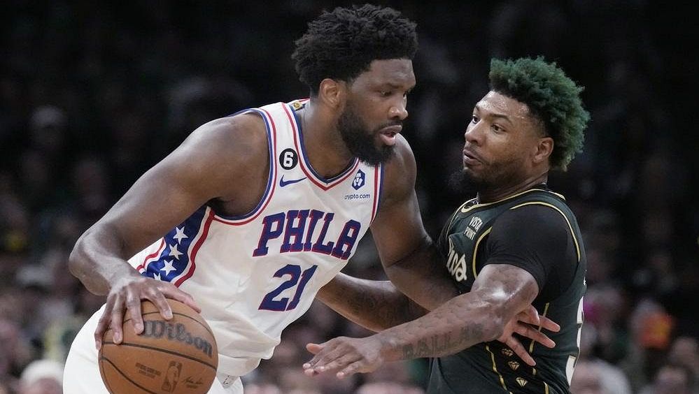 Philadelphia sahá po postupu, poslední krok chybí také Denveru