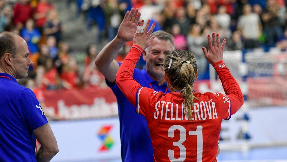 Zápasy s Ukrajinou se rozloučí s házenkářskou reprezentací pivotka Stellnerová