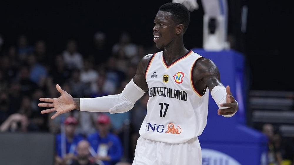 Dennis - postrach okolí. Schröder si ke zlatu přibalil i titul nejlepšího hráče