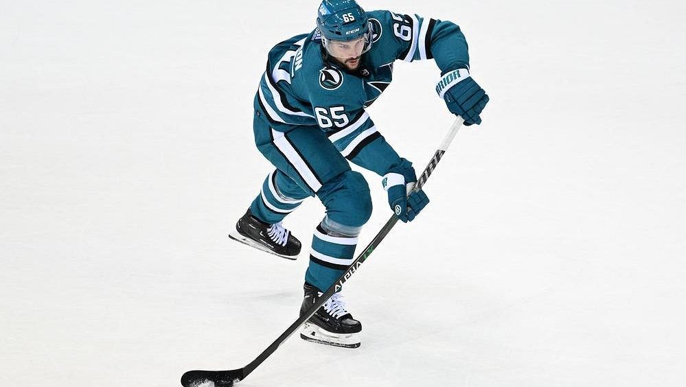 Zlatý puk vyhrál třikrát, ale chtěl by Stanley Cup. Nejlepšího beka vábí Pittsburgh i Carolina