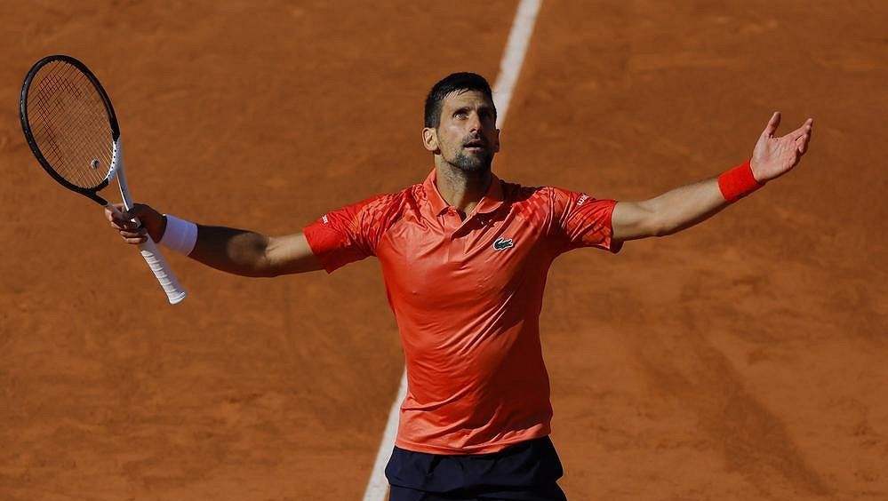 Pískot na Djokoviče! Hvězdný Srb se fanouškům v přímém přenosu vysmál