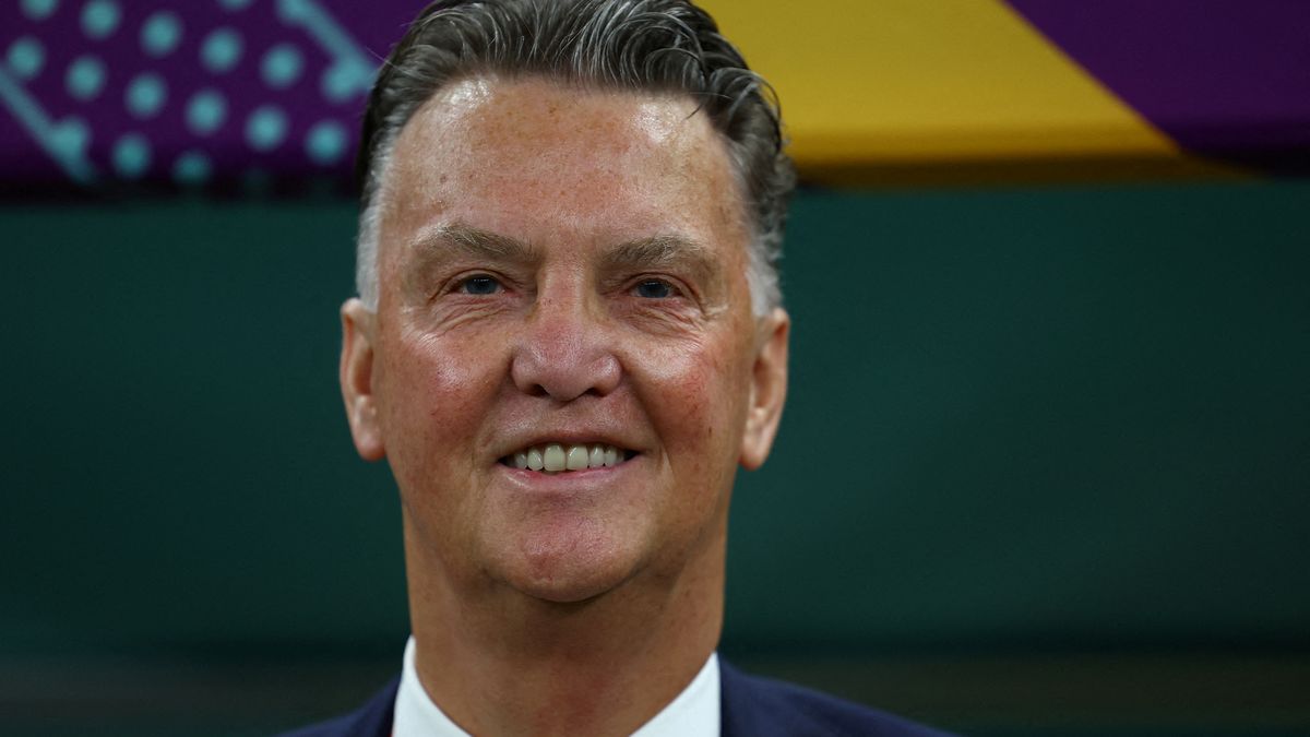Trápící se Ajax angažoval jako poradce někdejšího kouče Van Gaala