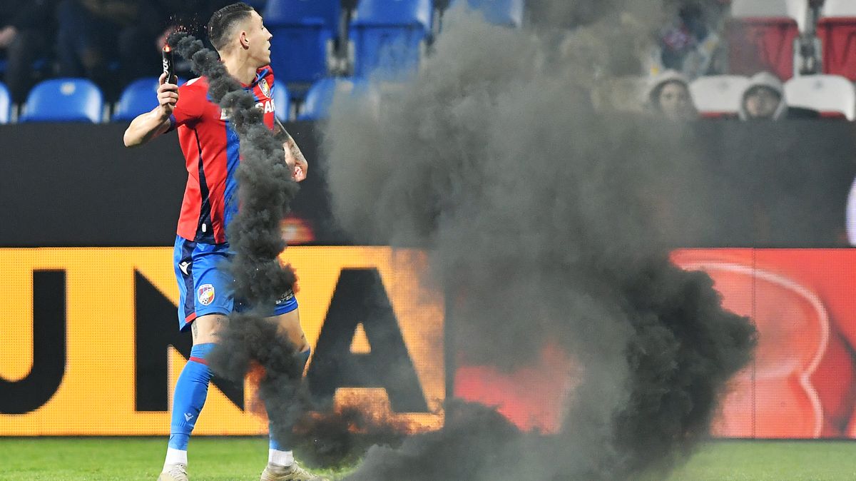 Trest pro fanoušky za excesy v Plzni. Budějovice reagují na dýmovnice na hřišti
