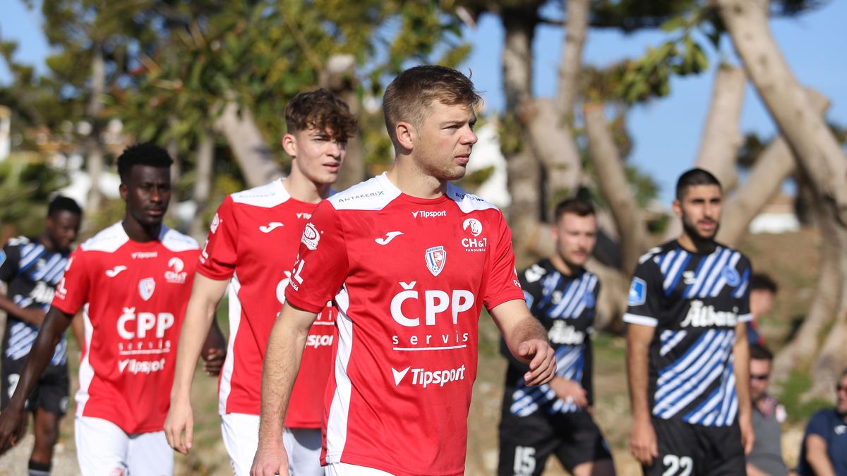 Pardubice čekají na nabídky pro Hlavatého, Černý a Vacek budou v týmu pokračovat