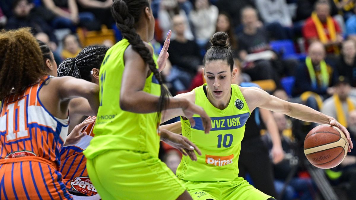 Basketbalistky USK doma otevřely postupovou bránu do euroligového Final Four