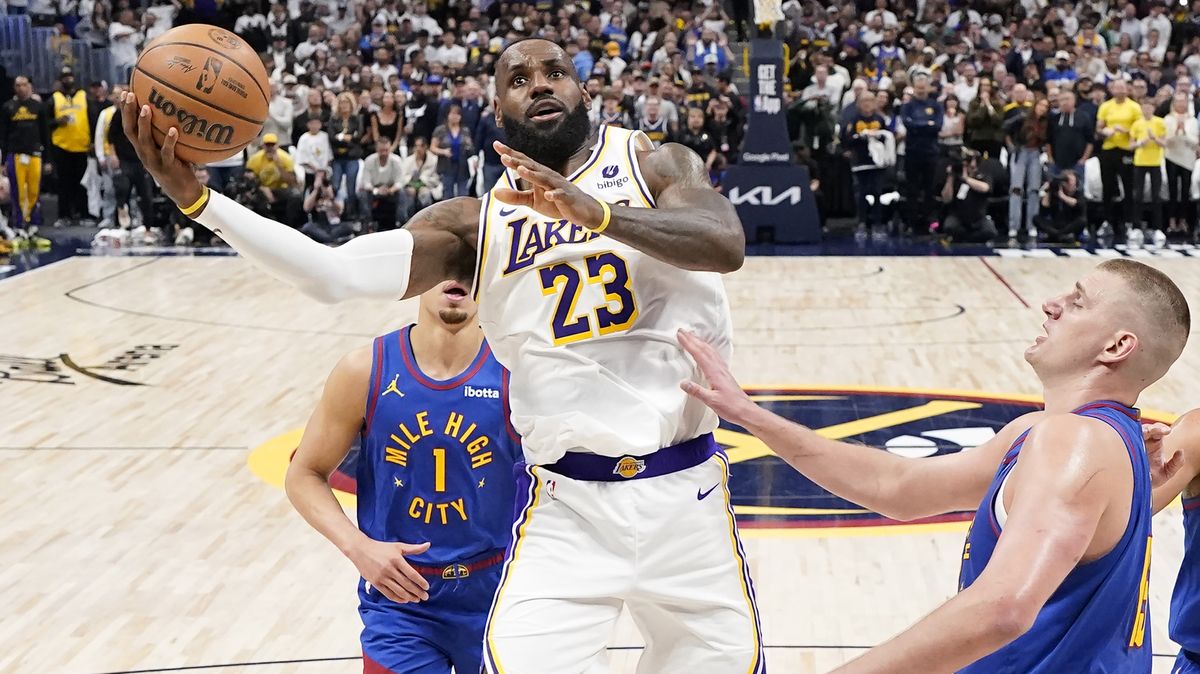 Vstup do play off favorité zvládli, Denver doma zdolal Lakers