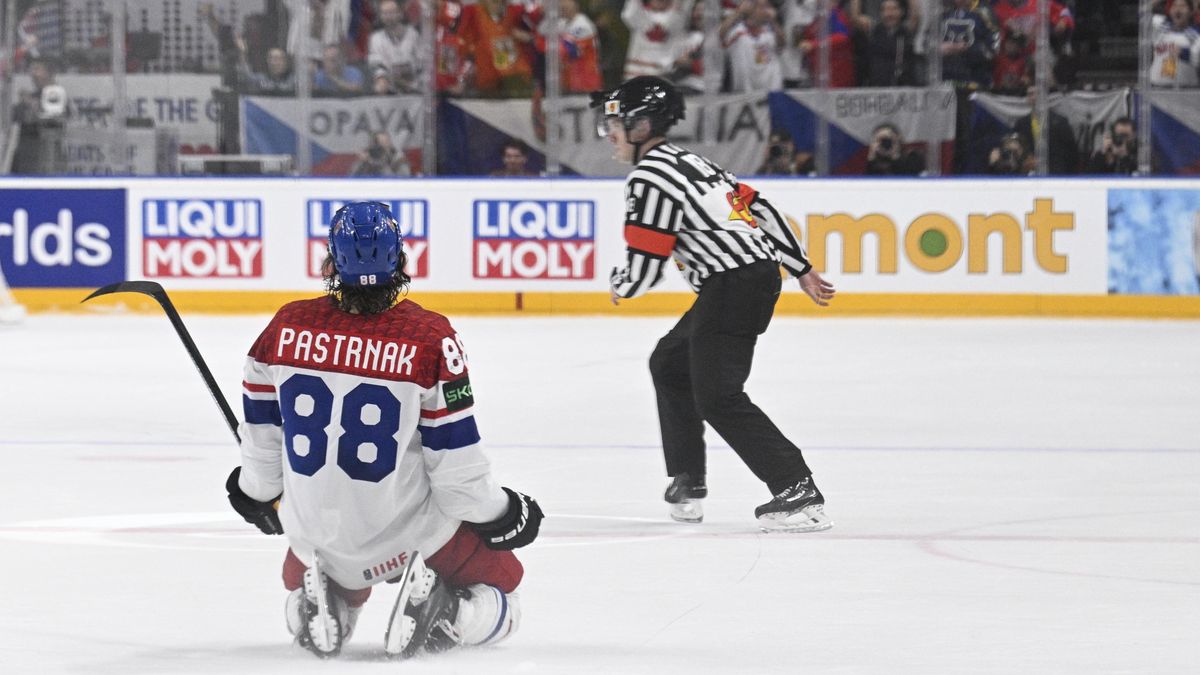 Šéf NHL vysvětlil, proč nechce Česko na elitním turnaji. Pastrňákův vzkaz nezabral