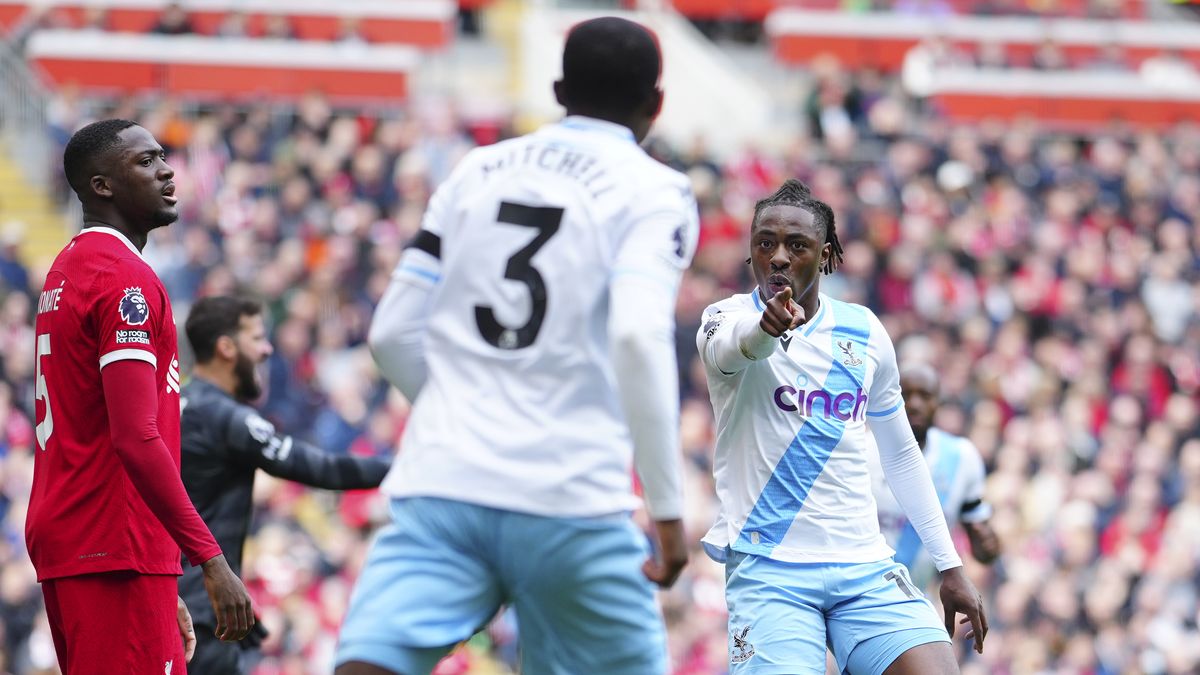 Liverpool doma prohrál s Crystal Palace a v anglické lize je třetí, West Ham doma padnul