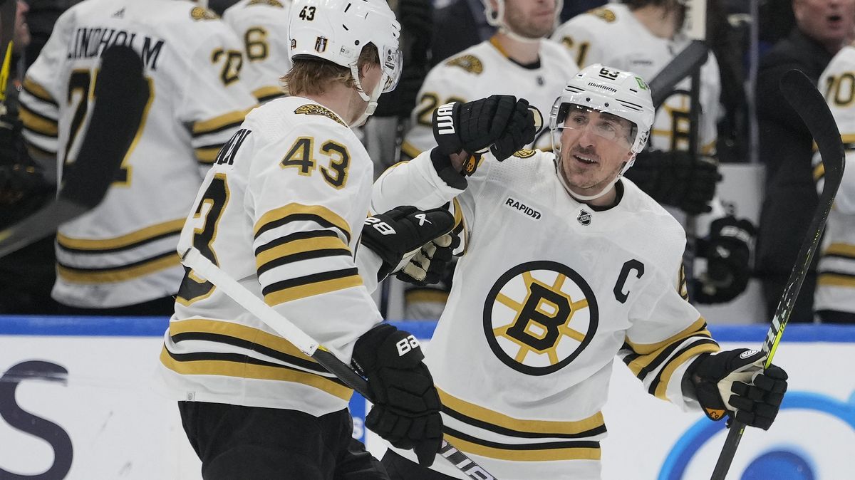 Všichni za kapitánem! Skvělý Marchand prorážel Bruins cestu. Prochází mu, co jiným ne, zlobí se Toronto