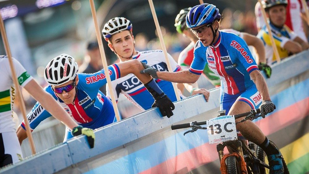 Nash byla v první etapě závodu horských kol Cape Epic druhá