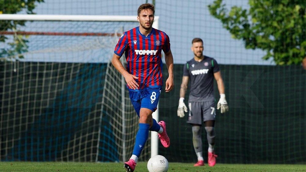 Bývalý mládežnický reprezentant Simič mění klub, bude hrát ve Španělsku