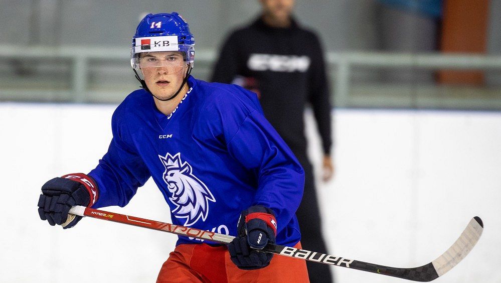 V přípravě na MS končí mladý bek Svozil. Jalonen teď chce povolat některé finalisty