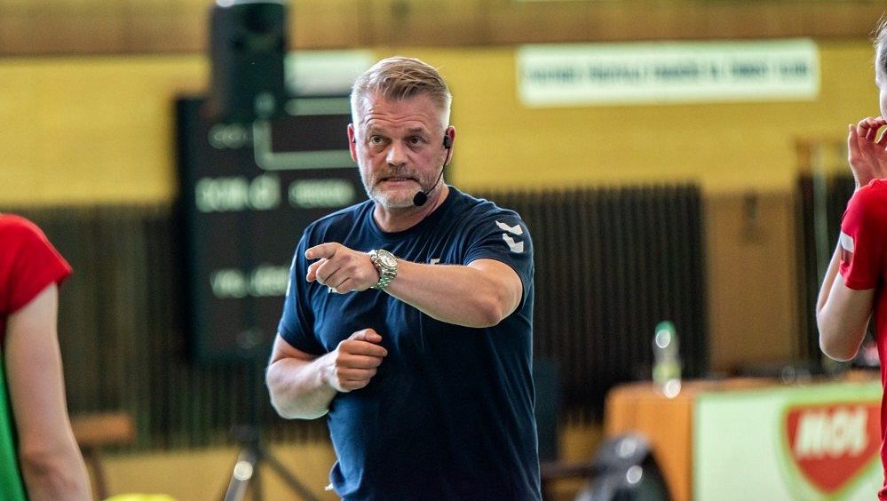Trenér házenkářek Dahl nominoval na play off o MS 21 hráček