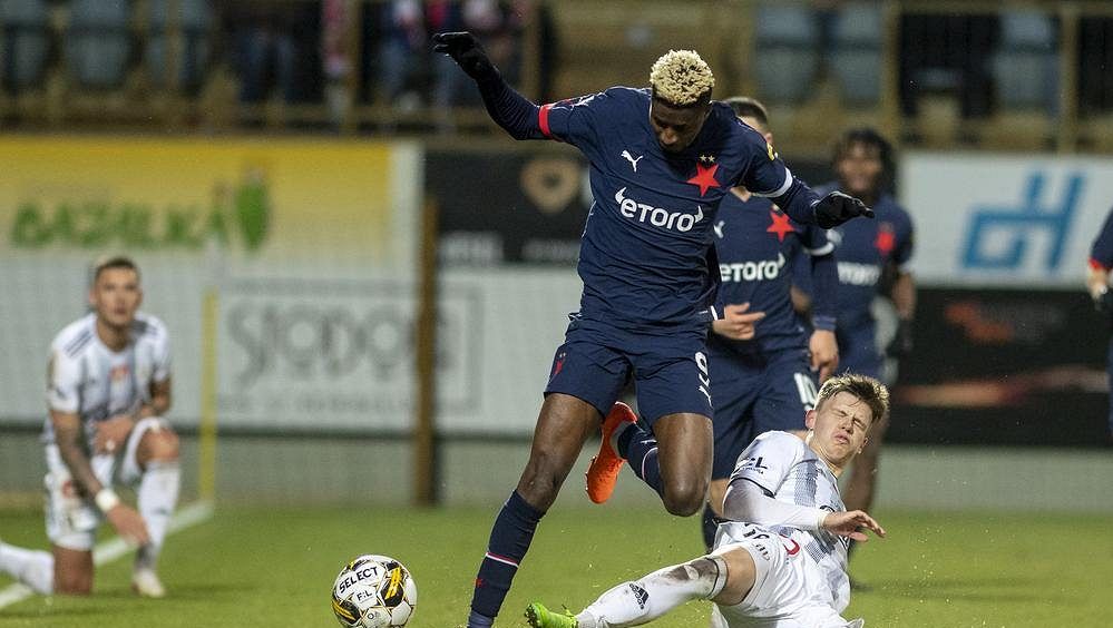 Slavia podlehla Budějovicím a nevyužila šanci utéct v tabulce Plzni