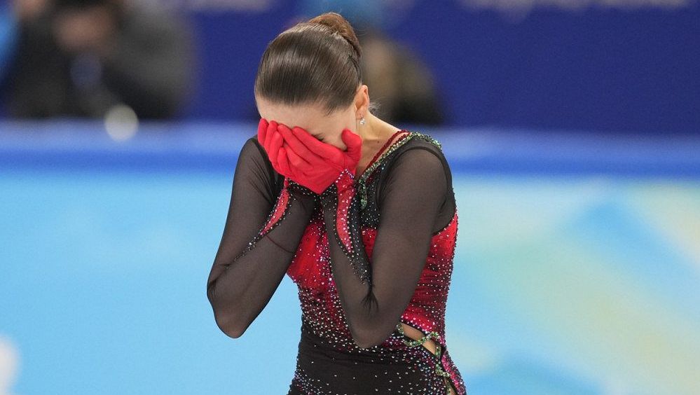 Trenérce krasobruslařky Valijevové vadí kritika šéfa MOV na ZOH v Pekingu
