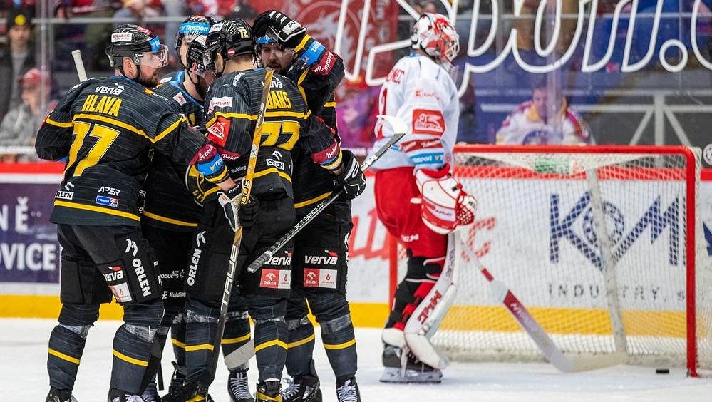 Útočník Hlava bude i v příští sezoně hájit barvy Litvínova