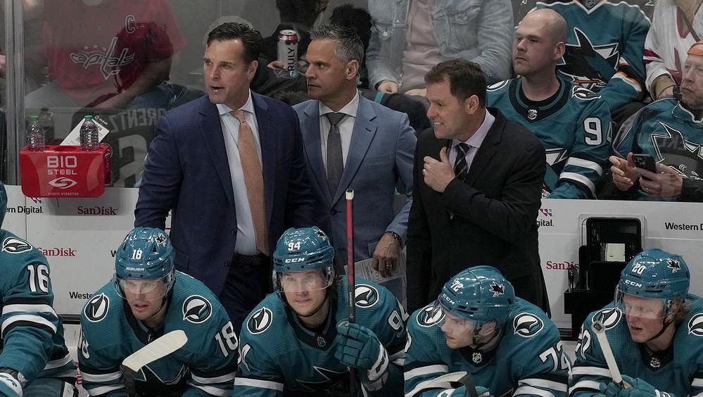 Nadávky jen lítaly. Hertl zíral, jak trenérovi San Jose ruply nervy